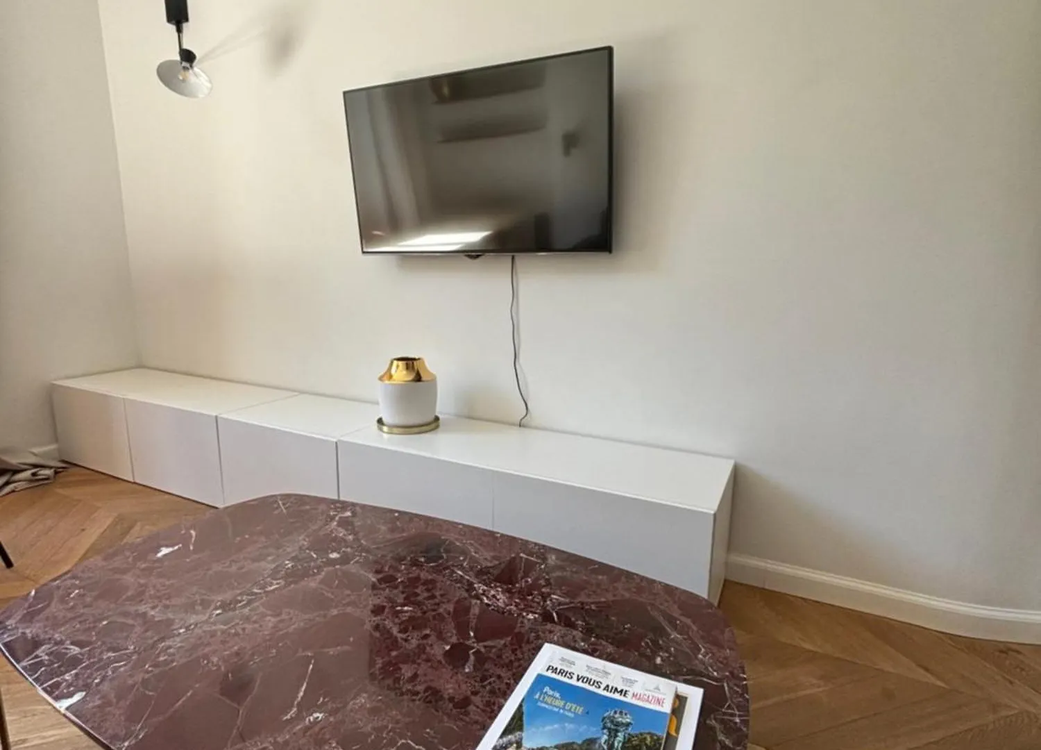Central Apartment Tronchet 1G Parigi